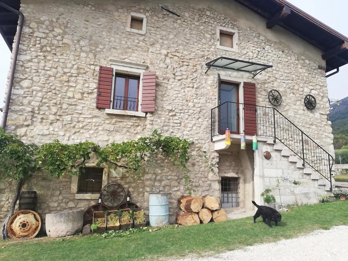 Casa Loppia Villa Caprino Veronese Italy